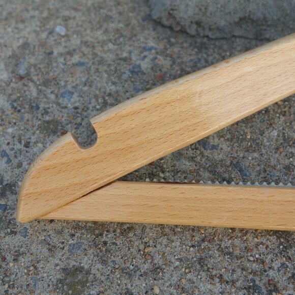 Vintage Canadian Pacific Hotels & Resorts Wood Hanger - Picture 4 of 13